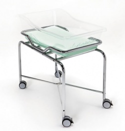 Медицинская кровать для новорожденных на хромированной тележке 19-FP650 (Вариант 3)