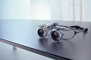 Бинокулярная лупа «ZEISS EyeMag Smart»